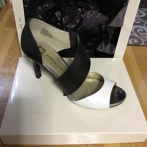 Anne Klein iflex Akopted Black/White Heels